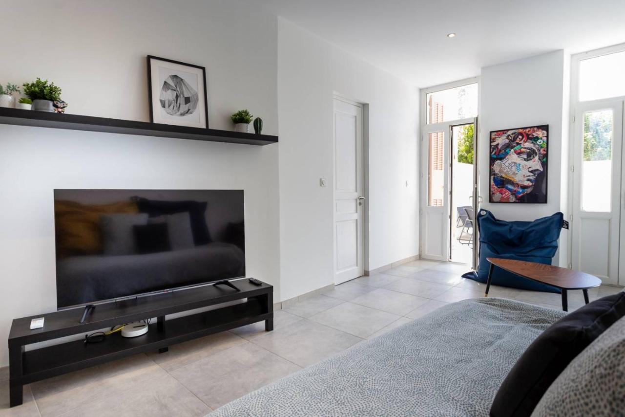 Maxbnb - Climatise - Grand Studio 37M2 & Terrasse 30M2 - Est Toulon Buitenkant foto